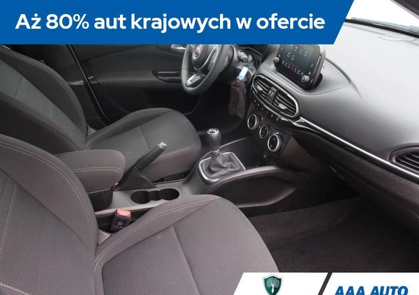 Fiat Tipo cena 57000 przebieg: 28504, rok produkcji 2021 z Gąbin małe 92